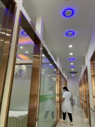 -苗医生专业祛痘·皮肤管理