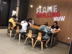 等位区-汉堡王(财富广场店)