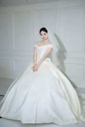-拉瑞娜LaReine婚纱礼服高级定制
