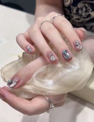 -赢韵美甲美睫瑞士净斑中心