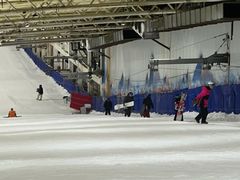 -乔波室内滑雪场