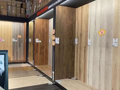 -百安居装修建材卖场(泰然店)