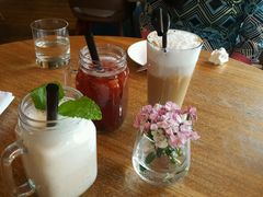 酸奶，冰咖啡，鲜榨果汁-the rug 飞毯 (朝阳公园店)