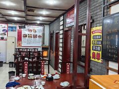 -湖南人家湘菜馆(镇江路店)