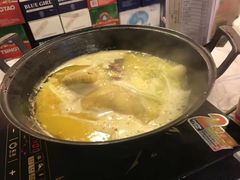 -鲜入围煮花胶鸡海鲜火锅