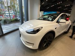 -TESLA 特斯拉(上海太古汇体验店)