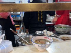 -裕新楼粉面馆·石磨手工粉(四方坪店)
