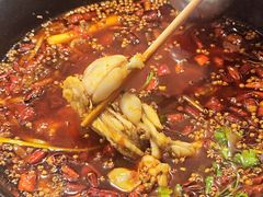 -鸿顺老铁锅美蛙鱼府(解放碑店)