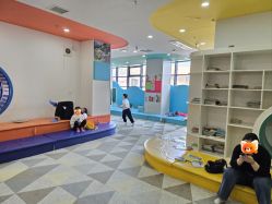 -欧酷世界动力星球(王府井奥莱UP TOWN店)