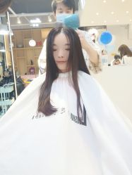 -洛施奇烫发染发沙龙