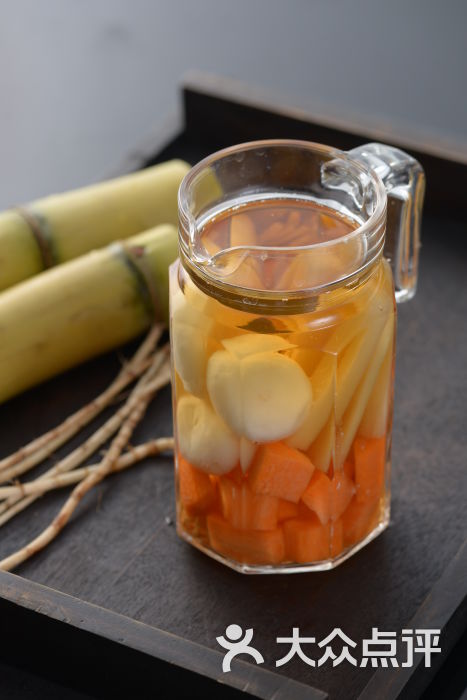 竹蔗茅根马蹄露(冻)