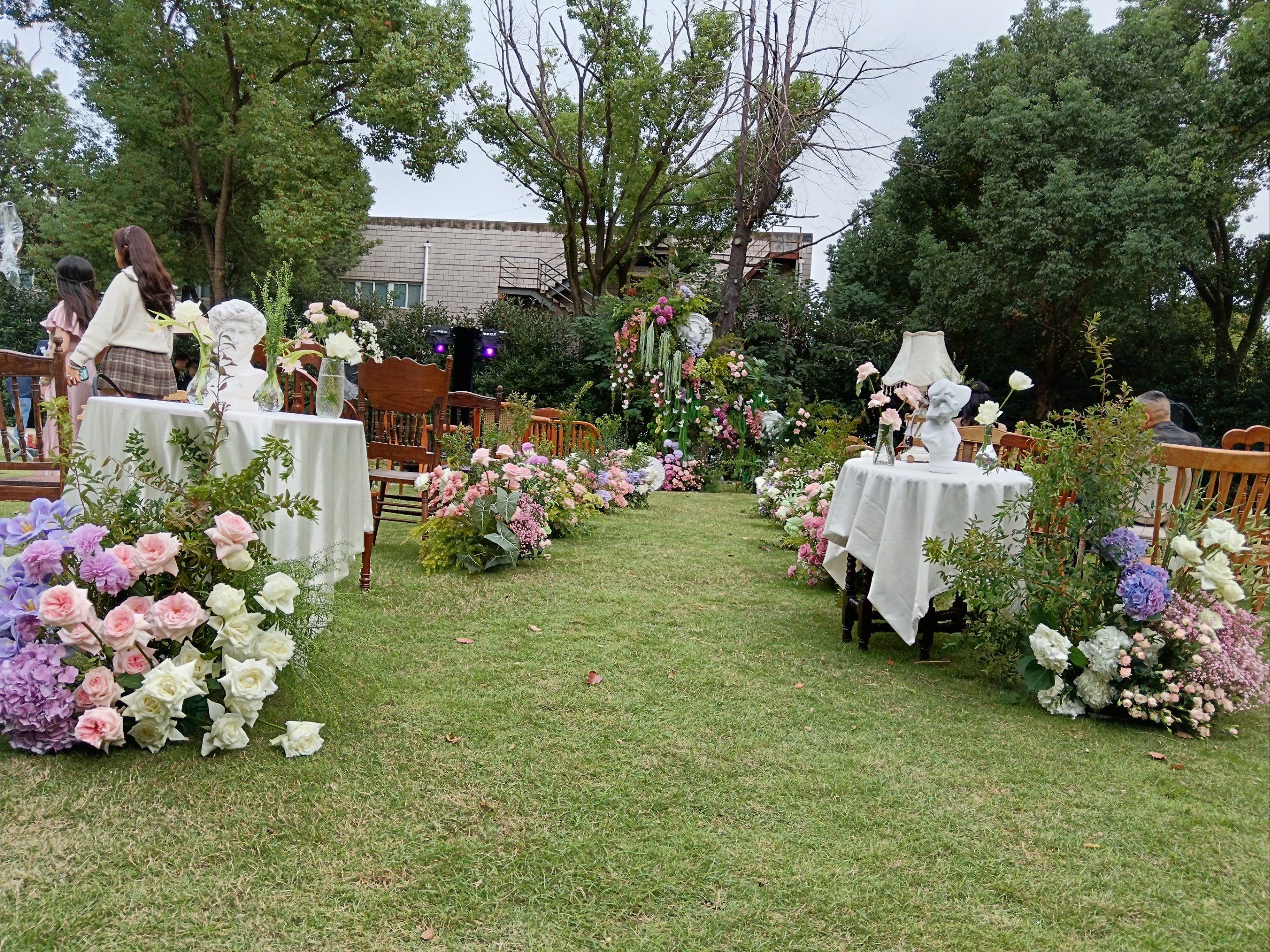 浪漫户外婚礼场