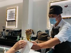 -VENCHI 闻绮(上海佛罗伦萨小镇店)