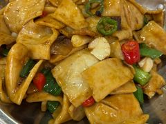 -江城燕子大排档(江汉路步行街店)