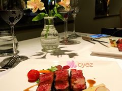 “精选澳洲全血谷饲600天和牛”M7级西冷，春季时蔬&白芦笋，红酒干葱汁-蝶舍·MAISON PAPILLON