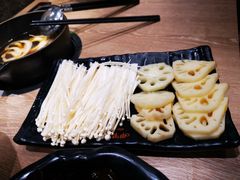 -呷哺呷哺(新世界百货望京店)