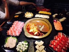 -周周有辣火锅馆(玖耀里店)