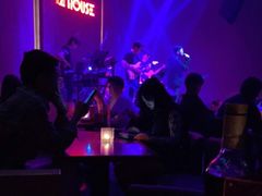 -TZ House音乐现场(来福士中心店)