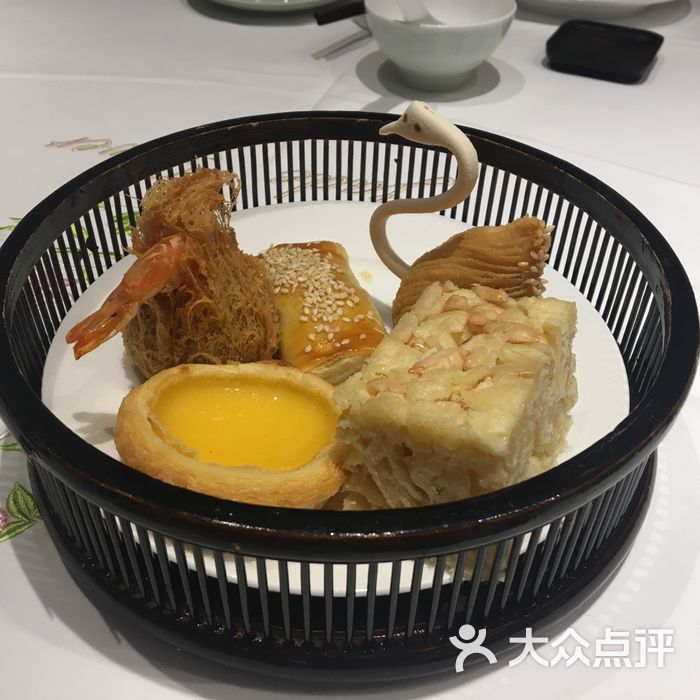 白天鹅宾馆·玉堂春暖餐厅提篮点心图片-北京粤菜馆-大众点评网