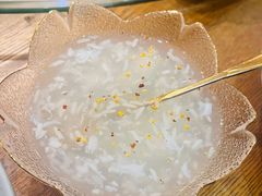 -蜜桃餐厅·伴山(湖滨商业街店)