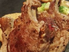 嫩煎法式羊排-卡本妮法餐厅·北京和平宾馆