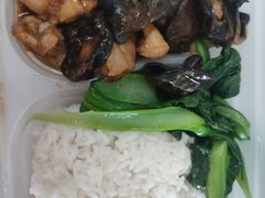 红葱头蒸冬菇鸡腿肉饭-都城快餐(中山三店)