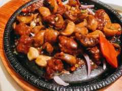 -八府香鸭·啫啫煲(华山路店)