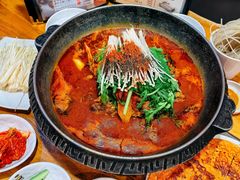-喇喇排骨火锅·传统韩式脊骨汤(望京西园总店)