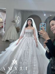 -艾米丽婚纱礼服
