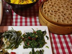 坝上莜面王-王村姑老土炕莜面村(桥东店)