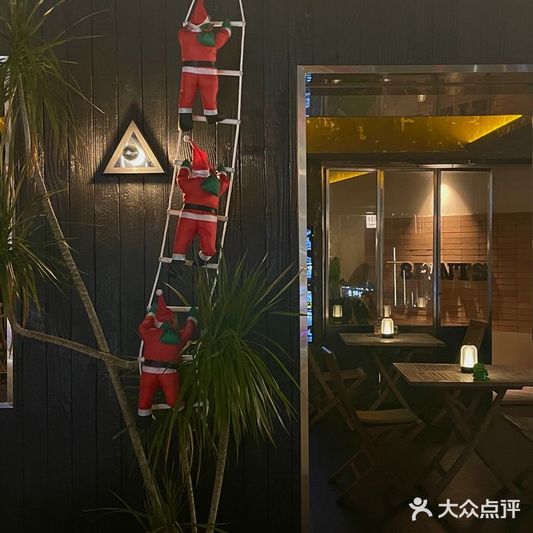 魔都火到广州🔥打工人下班微醺好去处 | 九块九精酿