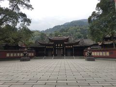 -峨眉山报国寺