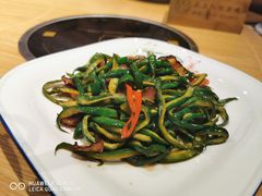 -头上红煨盐鸡·非遗院子餐厅