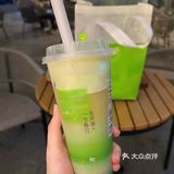 一杯的价钱get两杯春季新品龙井奶茶[鼓掌]