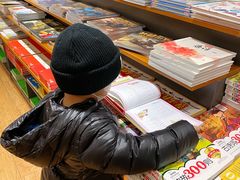 -新华里咖啡书吧(新华书店小寨店)