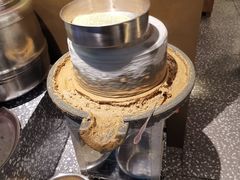 现磨的芝麻酱-鲜潭蒸汽石锅鱼(五道口购物中心店)
