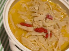 -桂满陇·手作小笼包&江南叫花鸡(中山公园店)