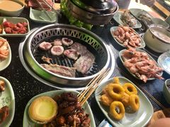 -釜御山海鲜烤肉火锅自助(新城市中心店)