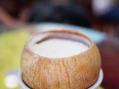椰皇顿奶-民信老铺(华盖路店)