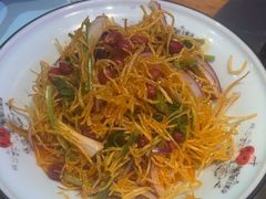 -山河屯铁锅炖·非遗东北菜(南山店)