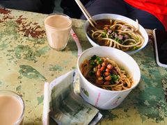 凉面-老光明岗琼甜茶馆