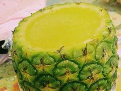 -志龙皇冠吃货椰子铺