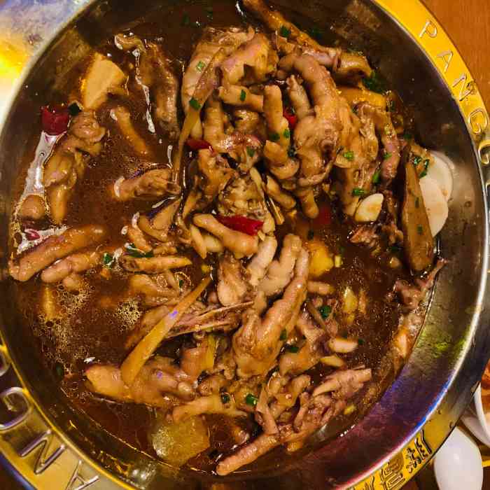 胖哥俩肉蟹煲(曹路宝龙广场店)-"不错,价格合理环境挺好,几个人去吃