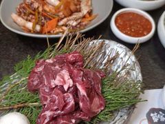 -草家酱蟹炭火烤肉店(珲春南路一店)