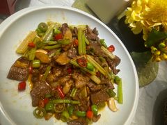 -鑫巴蜀小镇 · 水煮鱼专研店(玉桥店)