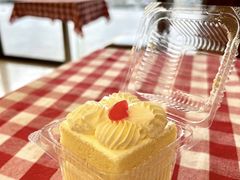 -红宝石·鲜奶小方·海派西点房(控江店)