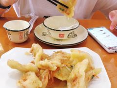 -雪乡人家东北菜·铁锅炖一切(高斯路店)