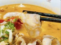 -渝是乎酸菜鱼·川渝小炒(新世界百货望京店)
