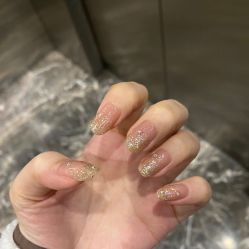 -UGIRL有个美甲