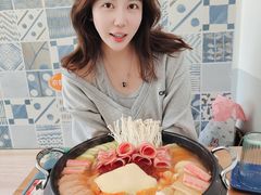 奶香鸡肉蔬菜意面-小岛餐厅